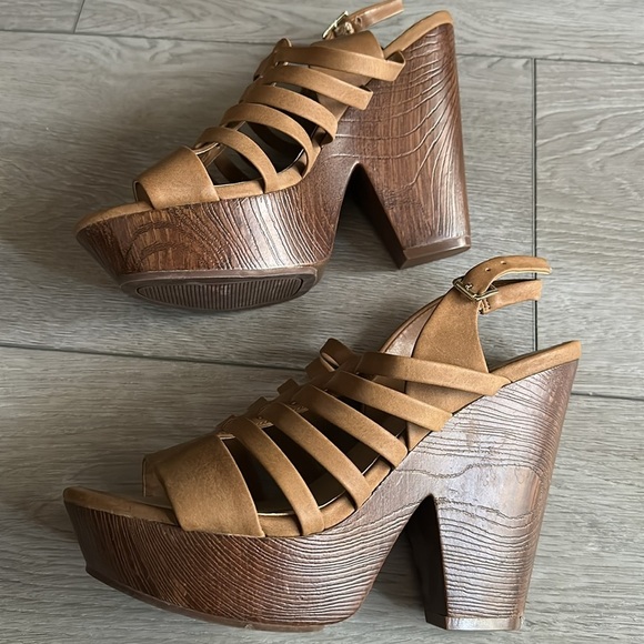 G by Guess brown tan wedge heels size 8.5 - Picture 2 of 4